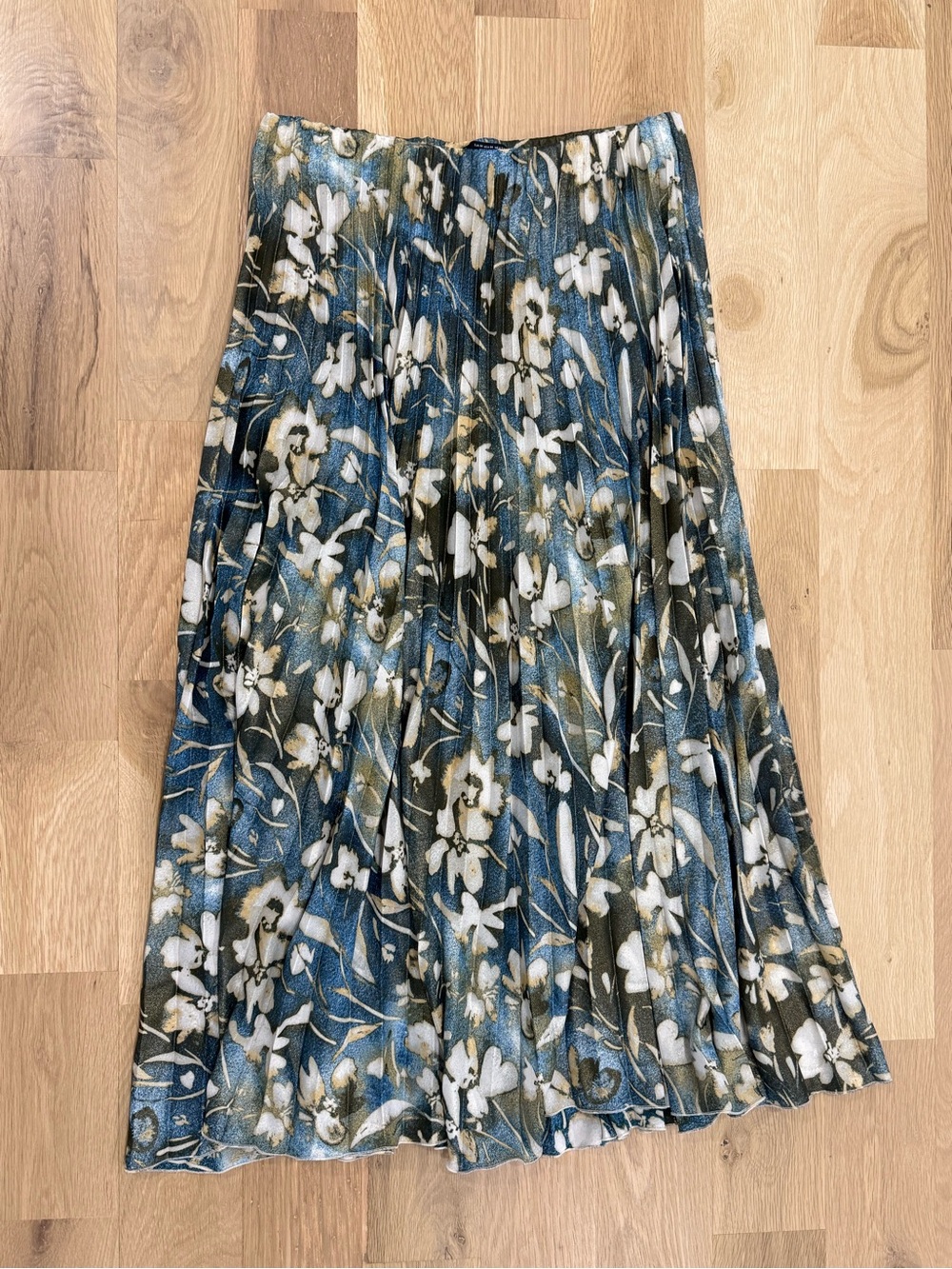 Zara Medium Pleated Floral Maxi Skirt - Blue White